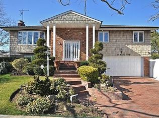 620 Hook St, Valley Stream, NY 11581