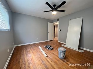 1624 W Touhy Ave APT 1C, Chicago, IL 60626