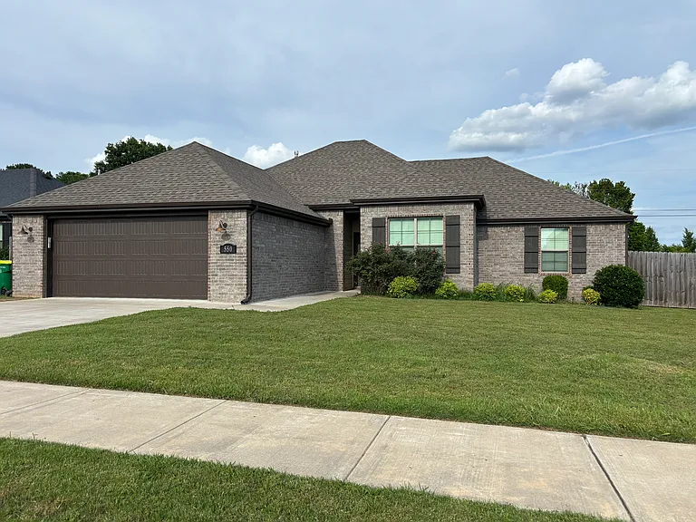 550 N Greylag Way — Photo 1