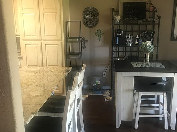 5th image of 7686 Rosewood Dr