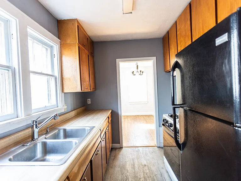 720 S Willow Ave — Photo 9