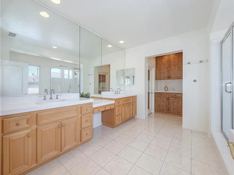 7371 Siena Dr — Photo 19