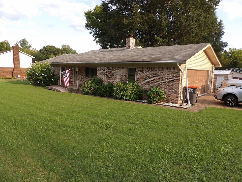 1st image of 3411 Coley Dr