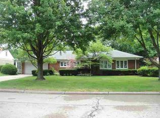 3016 26th St, Moline, IL 61265