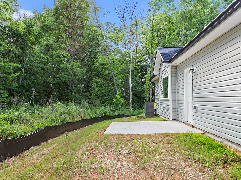 687 N Manning Ave — Photo 30