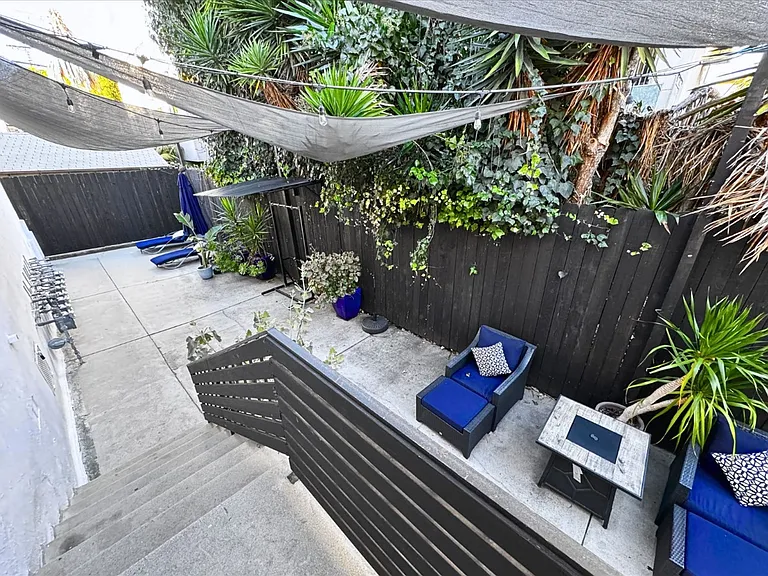 1330 N Martel Ave — Photo 7