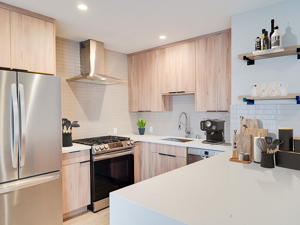 1st image of 1307 Tamarind Ave APT 3