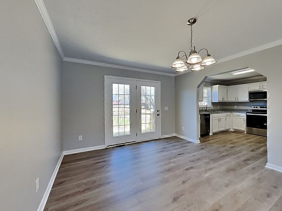 4th image of 325 Shelby Cir
