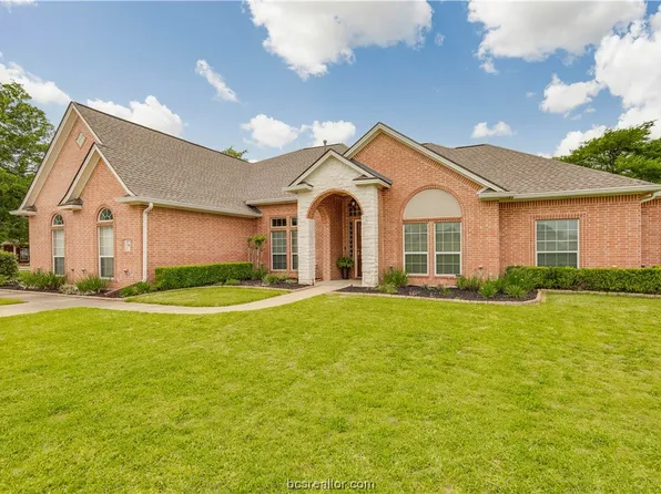 9 Raven Dr, Bryan, TX 77808