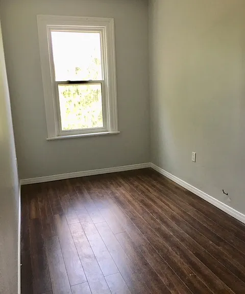 15 Peel St #2 — Photo 6