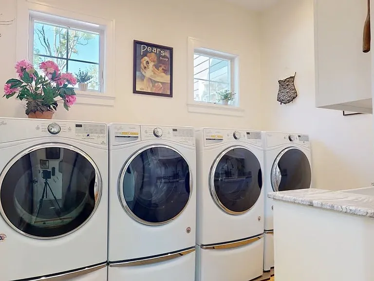 Laundry Room Cabinet