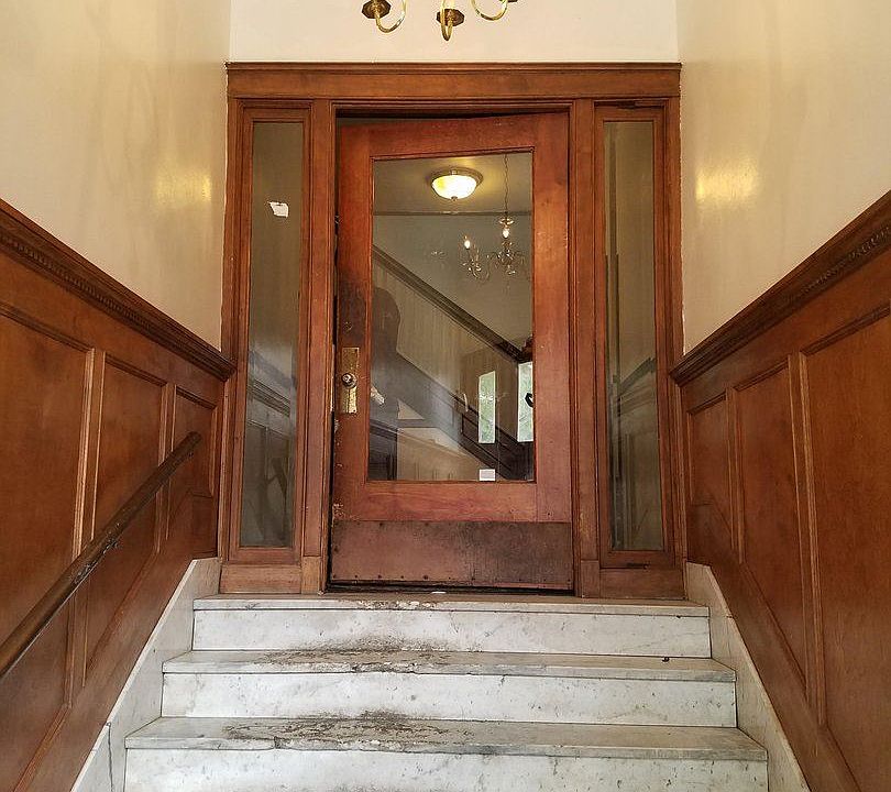 1st image of 2537 N Farwell Ave APT A
