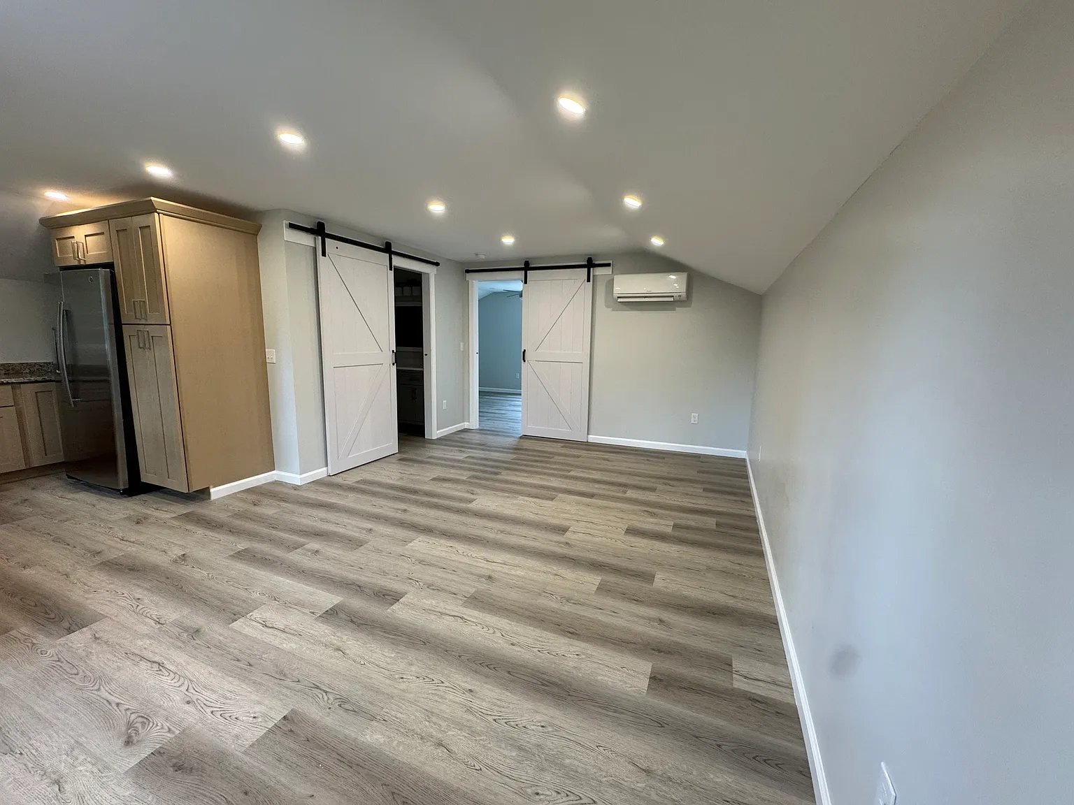 1 bed, 672 sqft, $1,900 — Photo 4