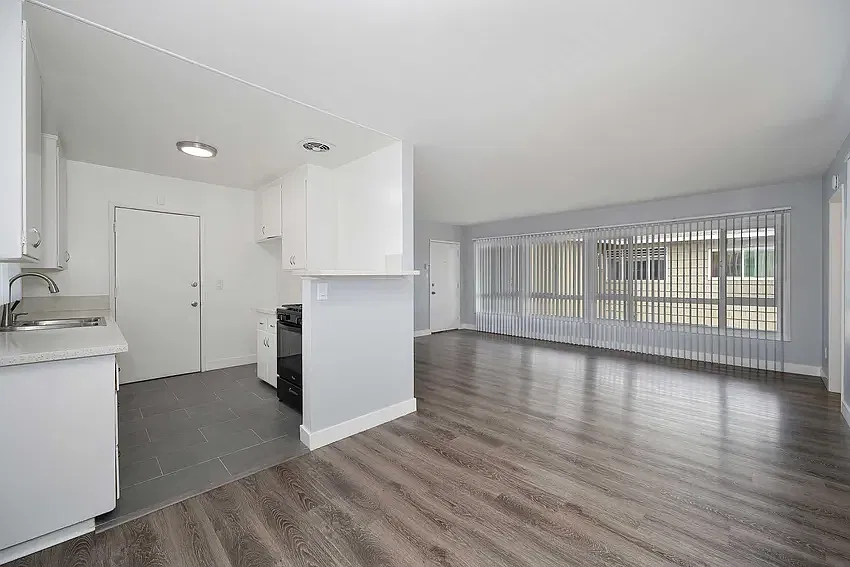 Stadium Village Apartments — Photo 4