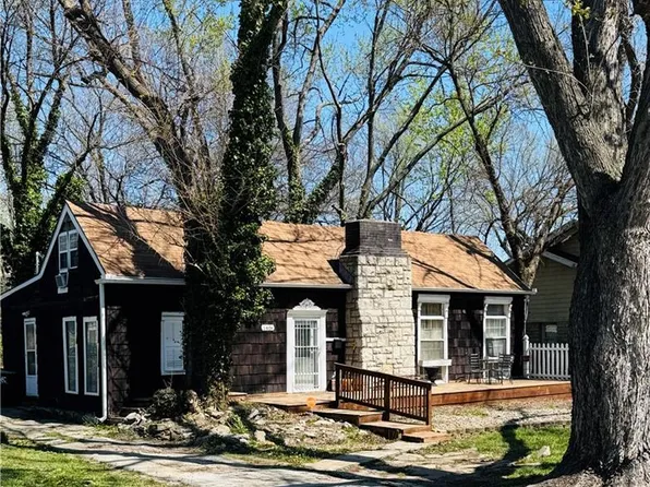 1404 E 77th St, Kansas City, MO 64131
