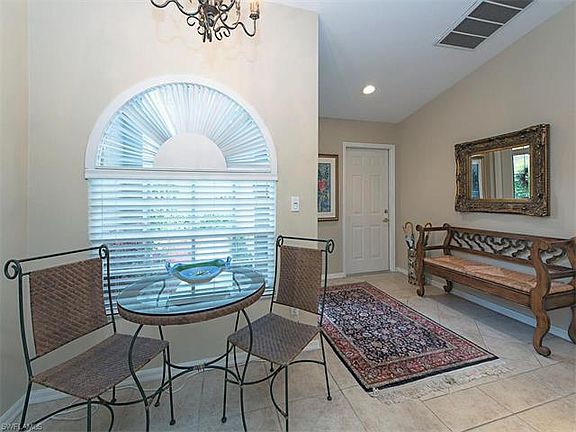 5th image of 8086 San Vista Cir