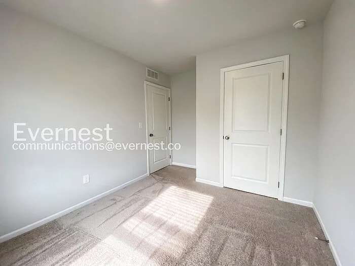 4107 Olive St — Photo 13