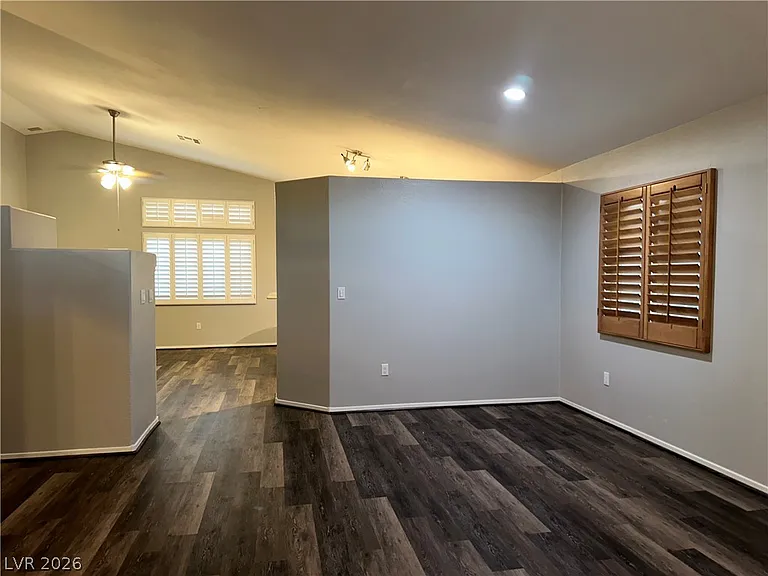27 Garrett Ct — Photo 3