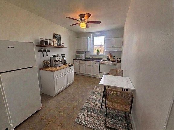 3rd image of 4555 Bleigh Ave Floor 2