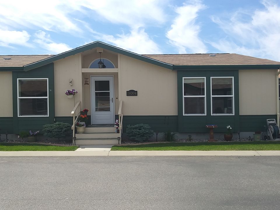 1st image of 19304 E Nora Ln
