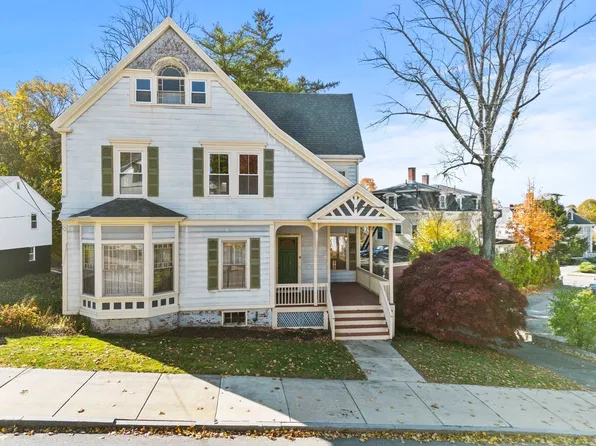 5 Warren Ave, Woburn, MA 01801