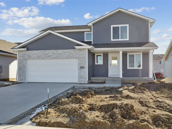 926 Knoll Dr, Norwalk, IA 50211