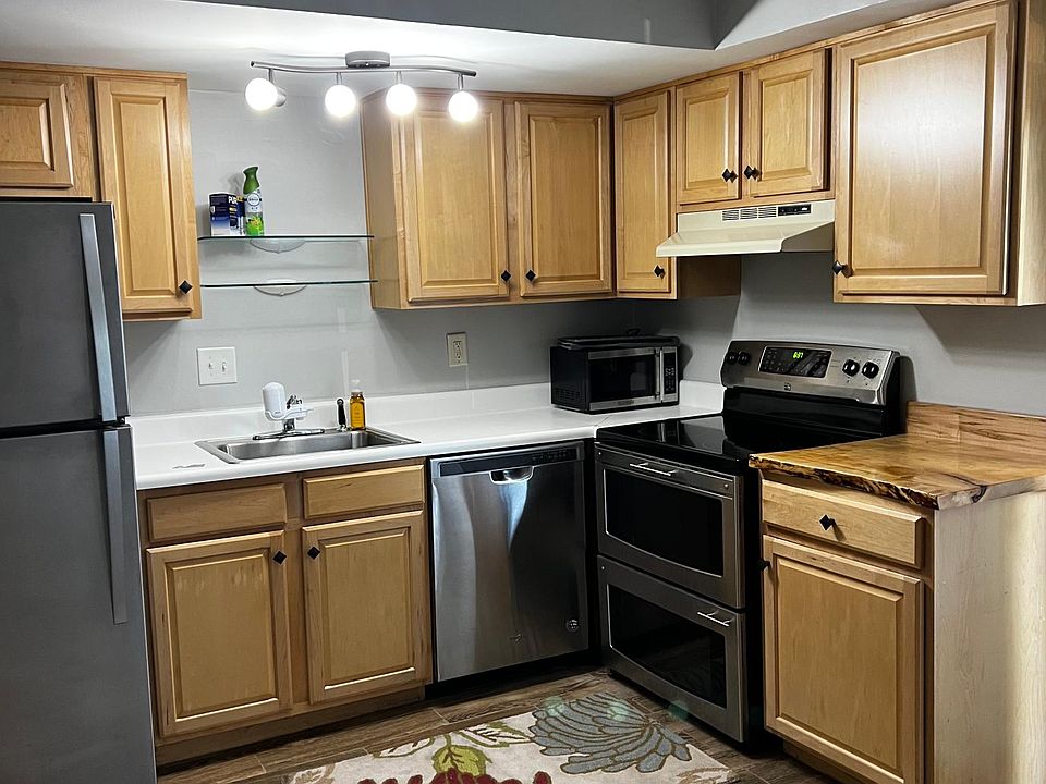1st image of 3421 Kenbrooke Ct