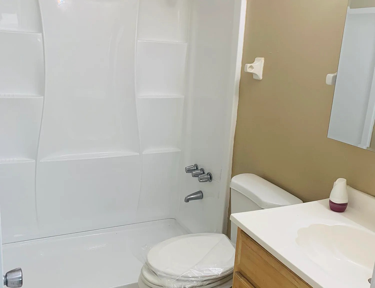 2 bed, 1.0 bath, 950 sqft, $1,250 — Photo 2