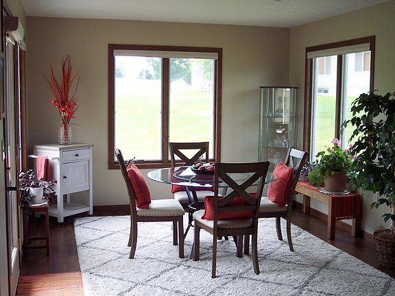 5th image of 5610 Eastbrooke Dr #6