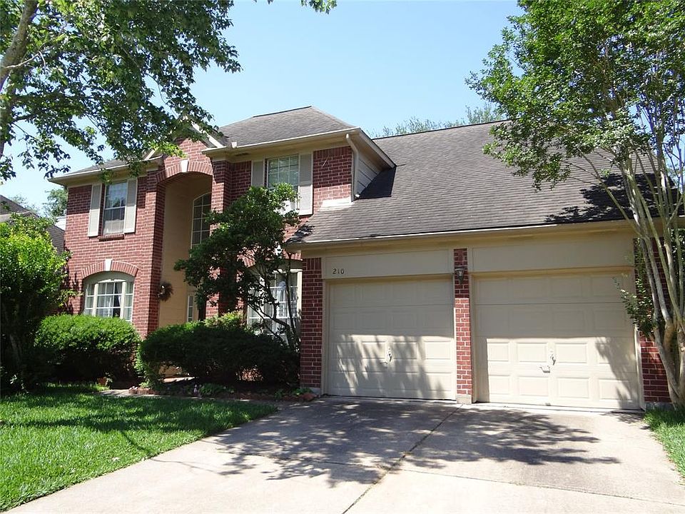 1st image of 210 Cedar Elm Ln