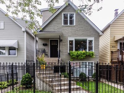 4325 N Bernard St, Chicago, IL, 60618