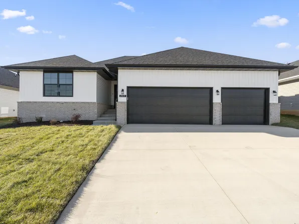 2015 S Edgewood Ct, Ozark, MO 65721