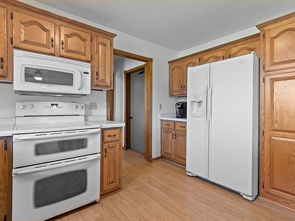 5th image of 2051 W Haven Dr