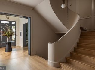 2934 Ellicott Ter NW, Washington, DC 20008