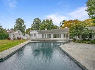 19 Academy Ln, Bellport, NY 11713