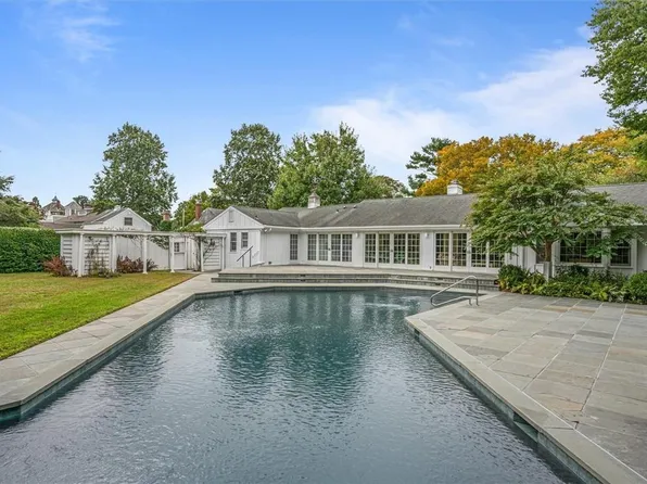 19 Academy Lane, Bellport Village, NY 11713