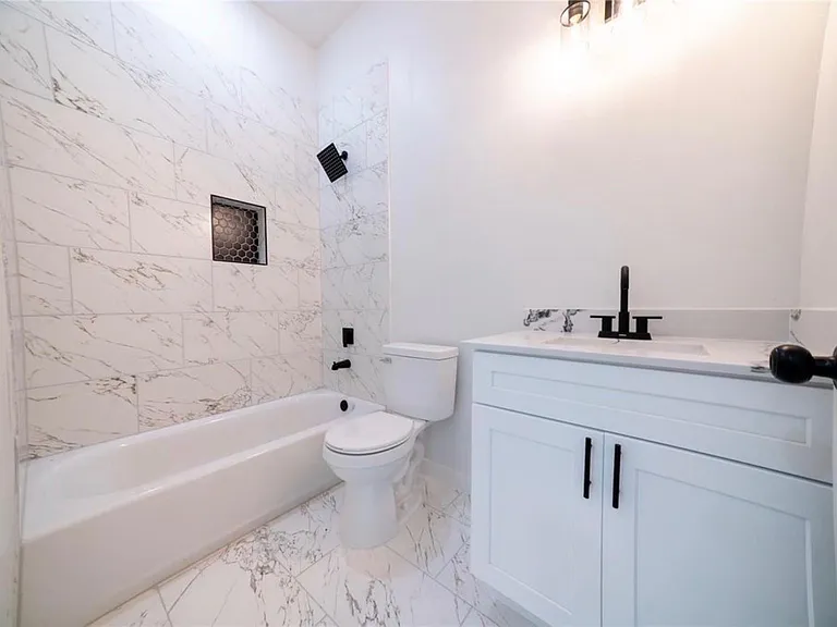 331 Delaware St — Photo 12