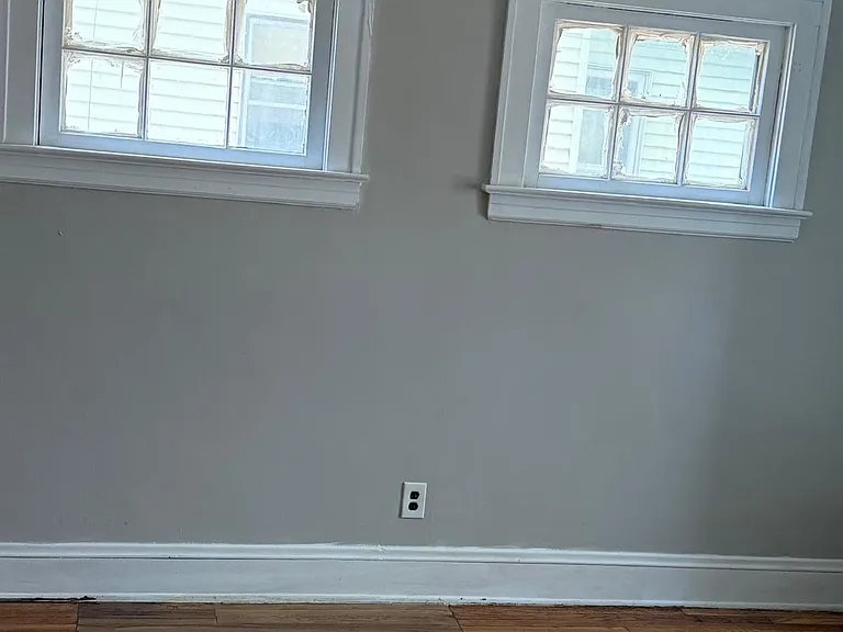 10111 Plymouth Ave — Photo 5