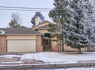 920 Prairie Ave, Cheyenne, WY 82009