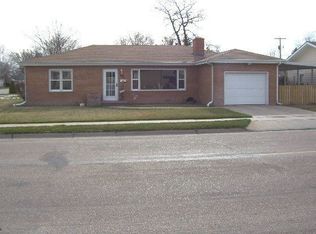 221 N Carr Ave, North Platte, NE 69101