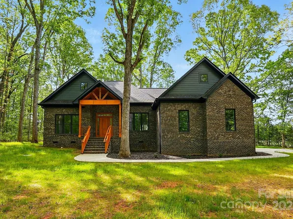3738 Glen Arbor Dr, Maiden, NC 28650