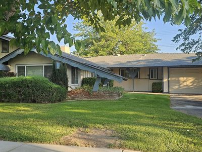 1236 E J4 Ave, Lancaster, CA, 93535