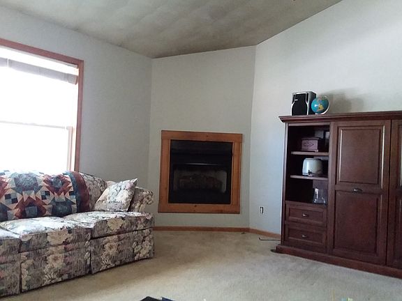 5th image of 645 Winfield Dr