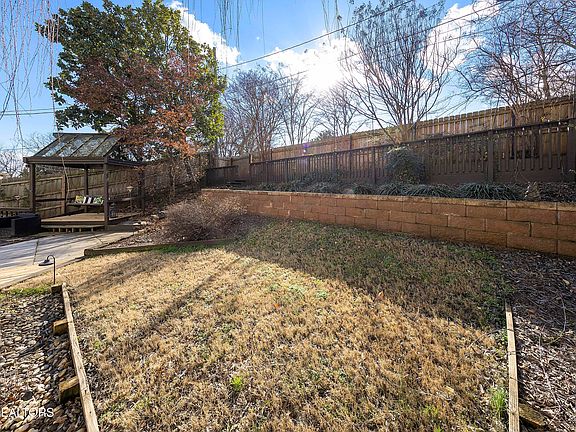3rd image of 1108 Overton Pl