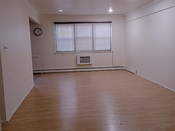 3rd image of 6121 231st St Floor 1