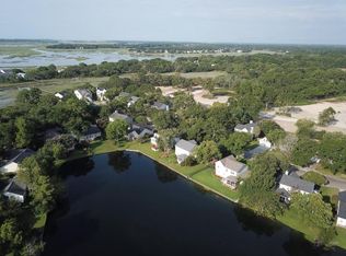 1109 Wayfarer Ln, Charleston, SC 29412
