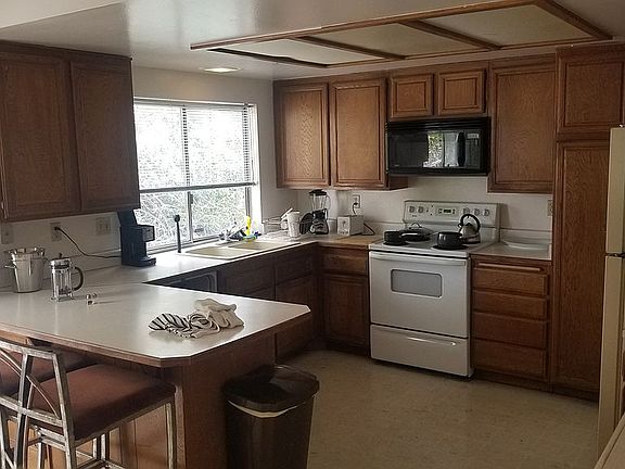 4th image of 3990 Duneville St