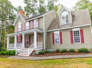 1806 Custis Millpond Rd, West Point, VA 23181