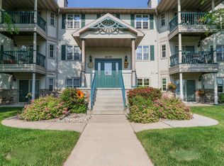 W6143 Victorian Dr APT 2, Appleton, WI 54915