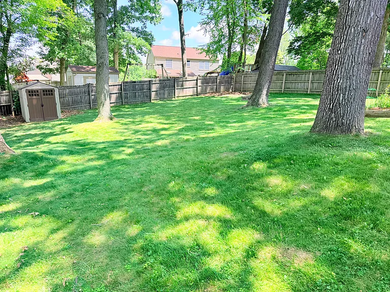 103 Valleyview Dr — Photo 22